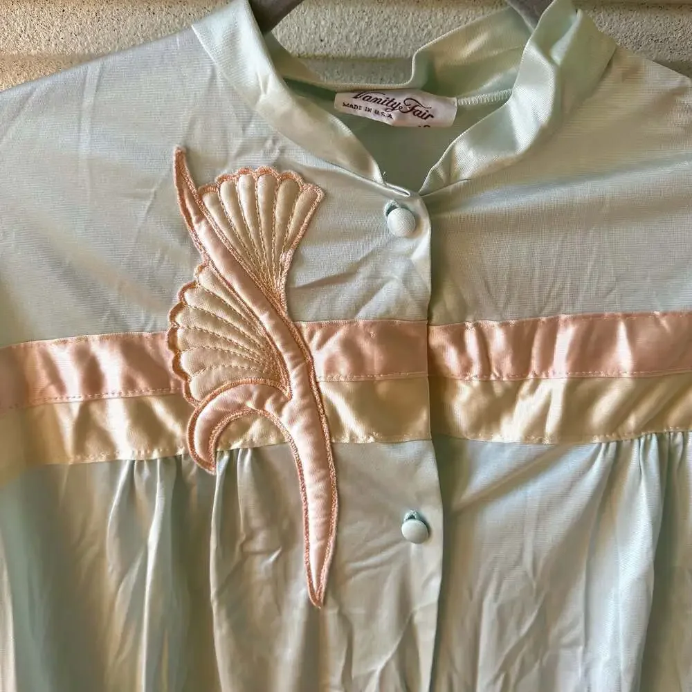 Vintage Vanity Fair Button-Front Robe Housecoat with Applique Trim